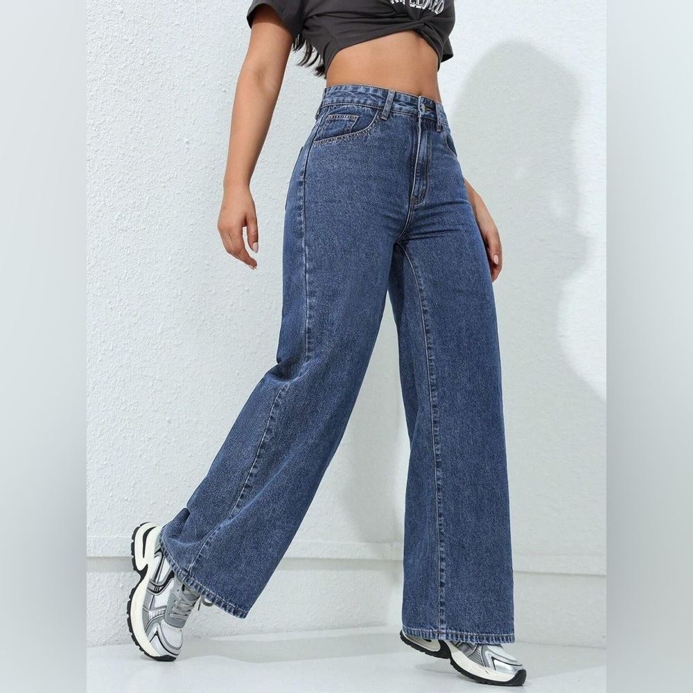 High-Waisted Wide Leg Jeans - Picture 5 of 11